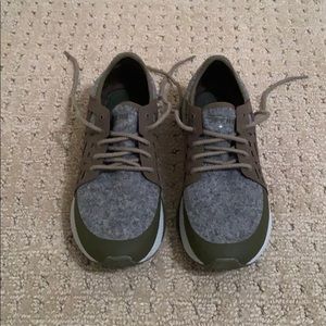 Women size 9 sneakers